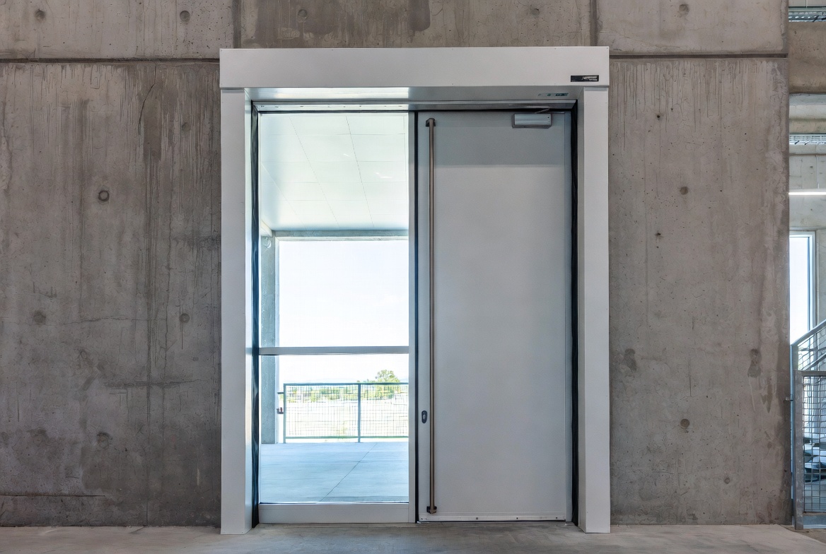 AirShield AL3014 aluminium louvre system
