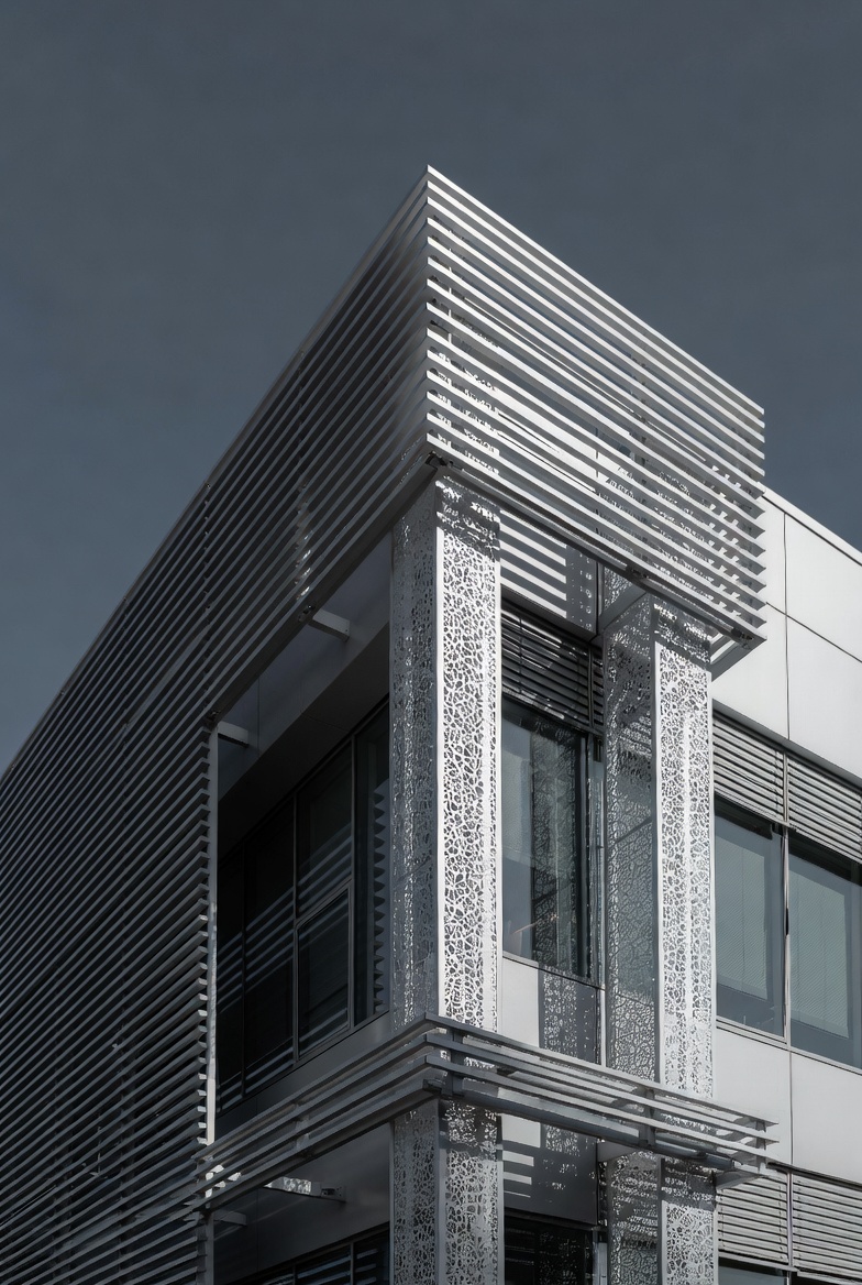 Louvres, Screens & Brise Soleil